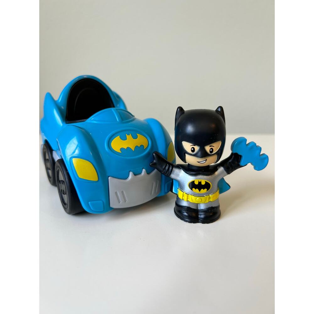 Fisher-Price DC Super Friends Batman and Batmobile Vehicle Car 2020